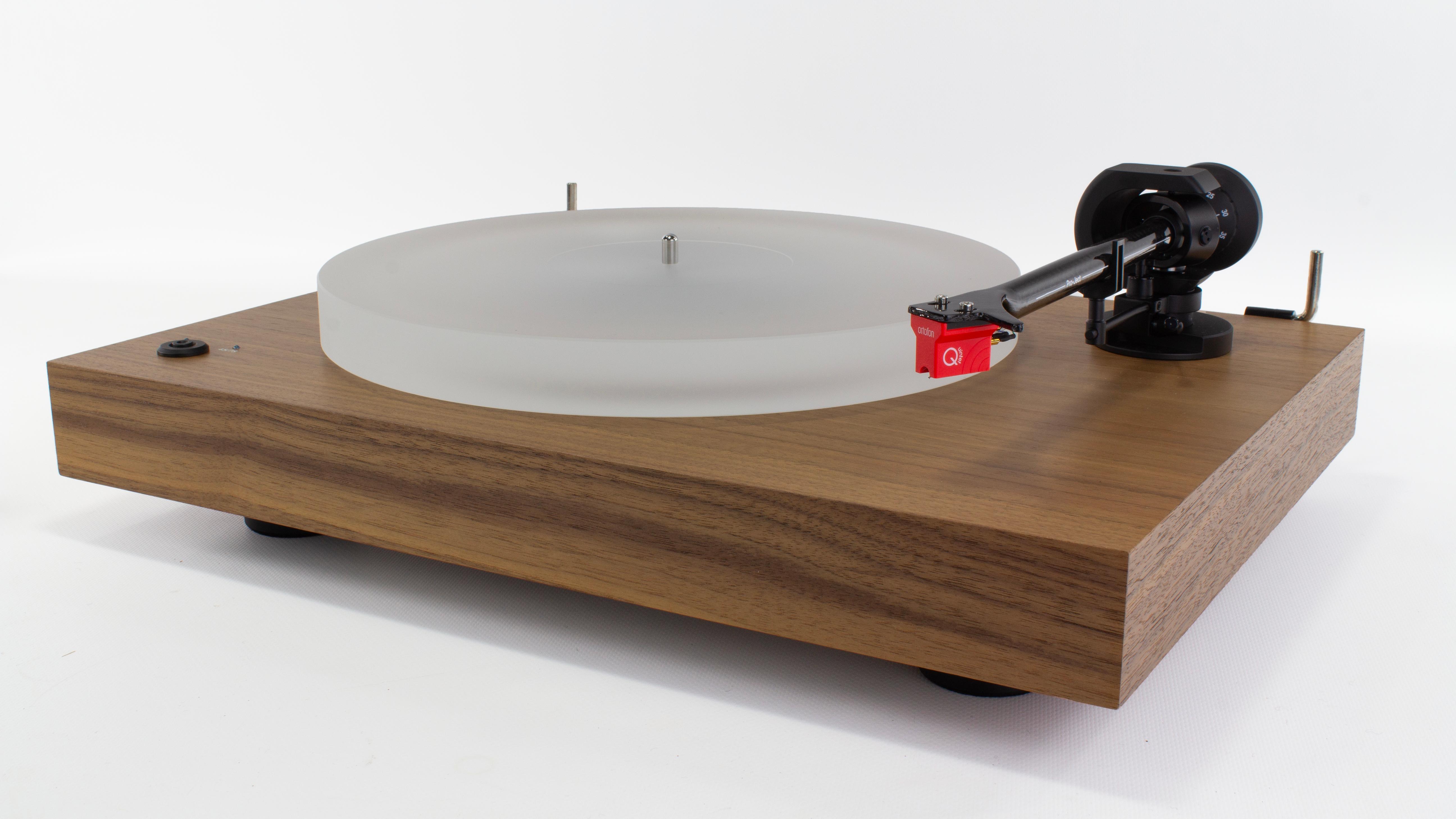 Platine vinyle Pro-Ject X2 B avec plateau en acrylique et bras 9CC Evo en carbone